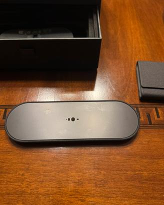 Occhiale con sistema ampligicazione audio