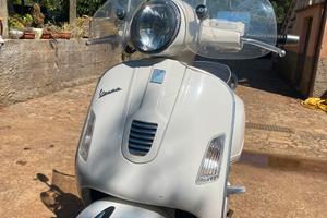 Vespa Gts 300