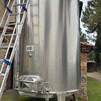 Serbatoio in acciaio inox da 100 hl