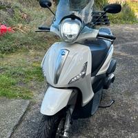 Piaggio Beverly 350 Sport