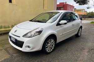 Renault clio pronta all’uso