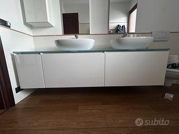 Mobile bagno con doppio lavabo