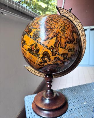 Mappamondo vintage da tavolo in legno- mappa antic