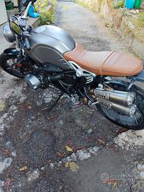 BMW r-nine t scrambler 