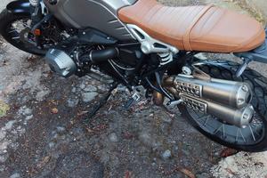 BMW r-nine t scrambler 