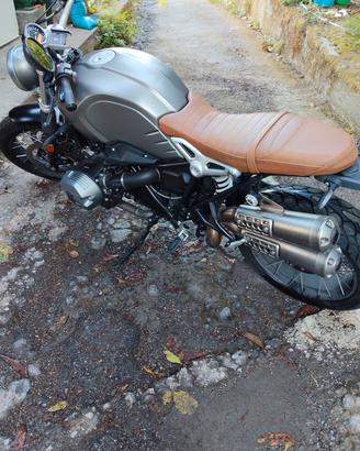 BMW r-nine t scrambler 
