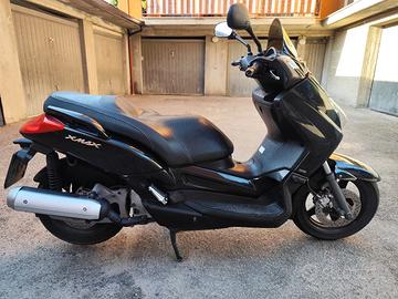 Yamaha X-max 125