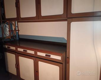 Credenza/mobile da cucina vintage beige e marrone