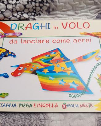Taglia piega e incolla Draghi in Volo