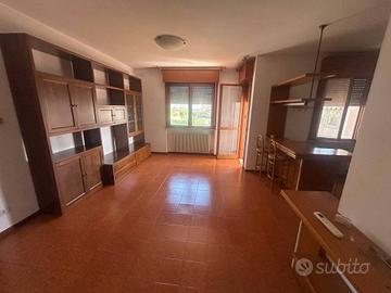 Appartamento di 90 m² con 4 locali e box auto a Zo