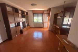 Appartamento di 90 m² con 4 locali e box auto a Zo