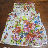 Camicetta smanicata a fiori