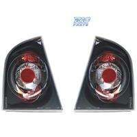 FANALI PER SKODA OCTAVIA SW. SFONDO NERO.