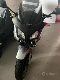 Honda cbf 600