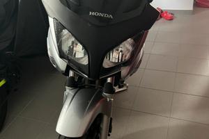 Honda cbf 600