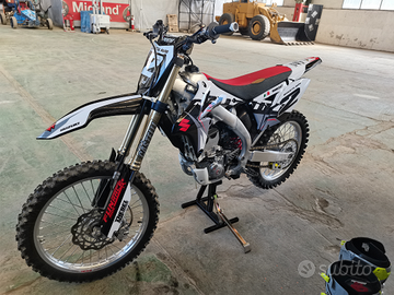 Suzuki rmz 250