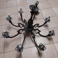 Lampadario in ferro battuto