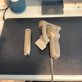 DJI Osmo Mobile 3 Combo  Stabilizzatore Smartphone