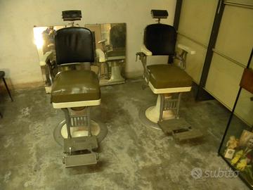 Poltrone da barbiere con specchi a V fine anni 40