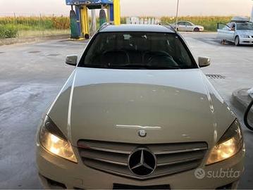 Mercedes c200  2011   320000km