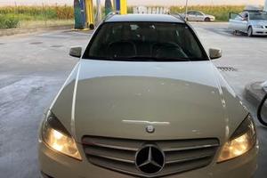 Mercedes c200  2011   320000km