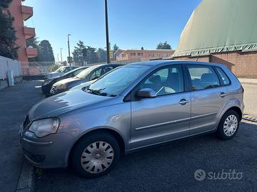 VOLKSWAGEN Polo 4a 2006 BENZINA  Adatta Neopatenti
