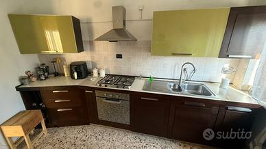 Cucina BERLONI + Frigo Americano LG + Tavolo