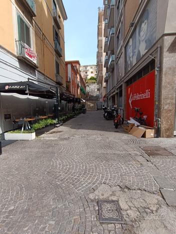 Locale adiacente corso vittorio emanuele