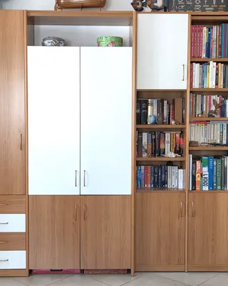 Mobile con libreria.