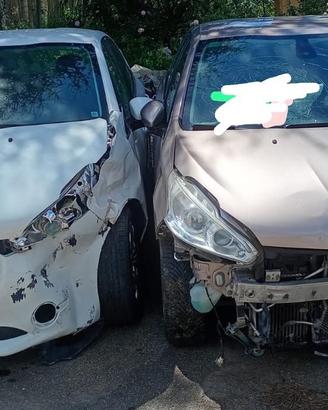 Peugeot 208 HDI incidentata 2 esemplari