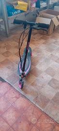 Monopattino elettrico bambina