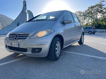 MERCEDES-BENZ A 180 CDI