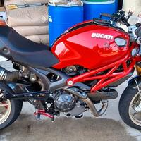 Ducati Monster 1100S