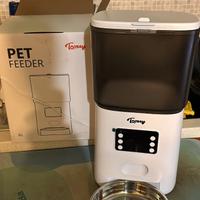 Distributore automatico cibo cani gatti