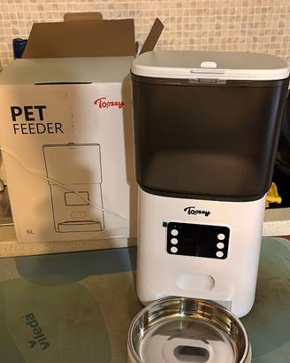 Distributore automatico cibo cani gatti