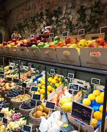 Attività commerciale di frutta e verdura