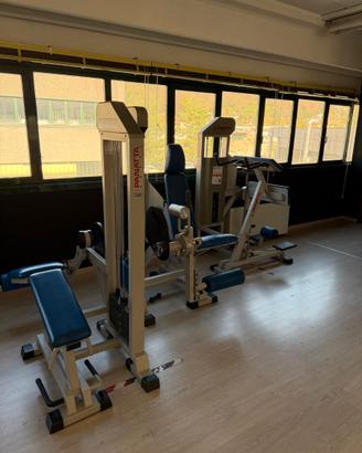 ATTREZZATURA PALESTARA/CENTRO FITNESS COMPLETA