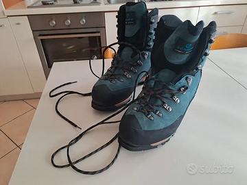 Scarponi la Scarpa Mont Blanc GTX 44,5