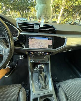 Audi Q3 sport back S Line pacchetto night edition