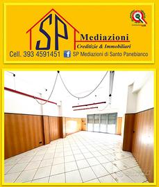 Locale Commerciale in zona servita