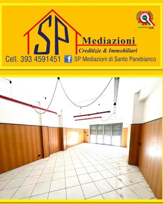 Locale Commerciale in zona servita