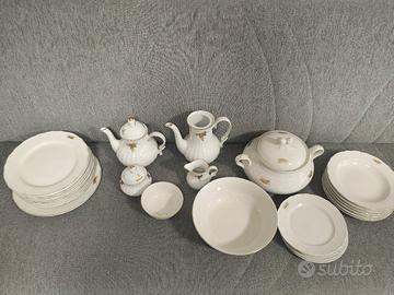 Set di porcellana bianca