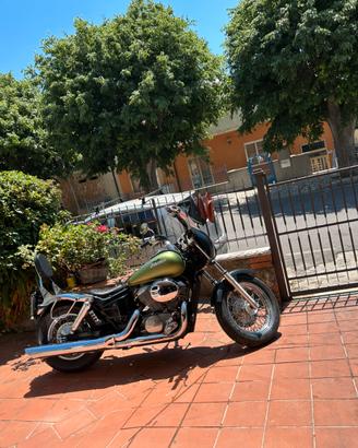Honda Shadow VT 750 C2