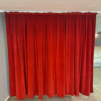 Coppia tende da teatro in velluto rosso
