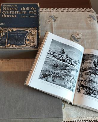 "Storia dell'architettura moderna".