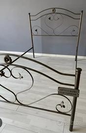 Letto singolo in ferro battuto