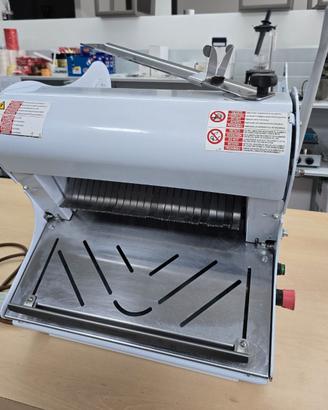 TAGLIAPANE PROFESSIONALE  Rollmatic