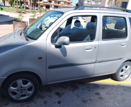 Opel Agila del 2006 auto marciante ancora