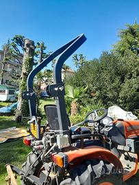 Trattore agricolo