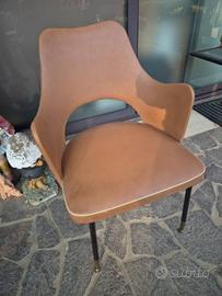 poltroncina vintage degli anni '50 in stile mid-ce